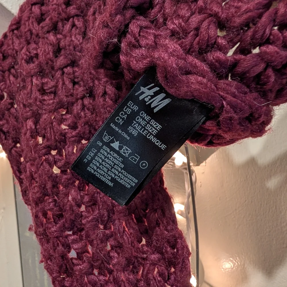 H&M Infinity Deep Purple Plum Eggplant Knit Scarf Shawl Wrap